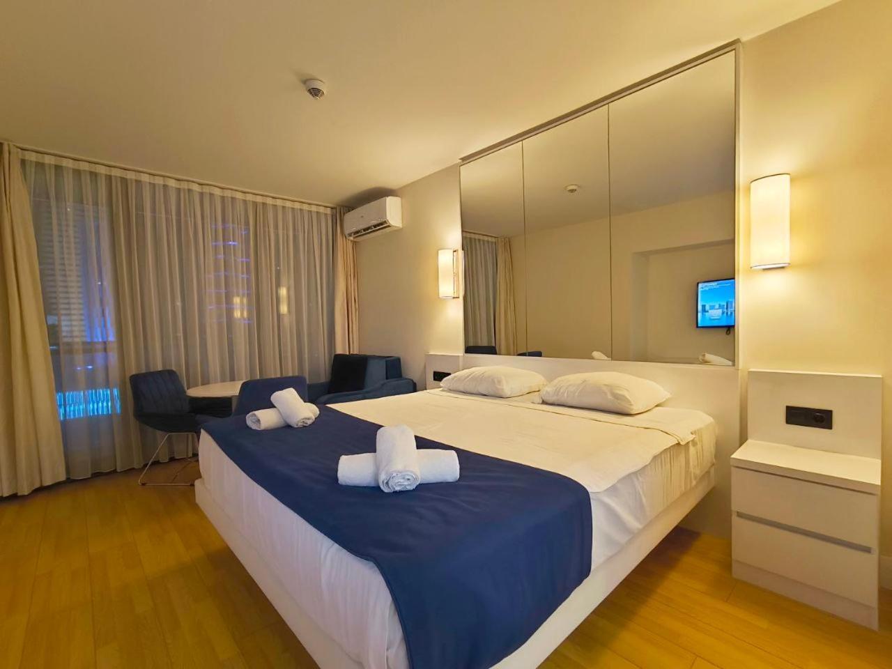 Orbi-City Batumi Apartments Sea View Екстериор снимка
