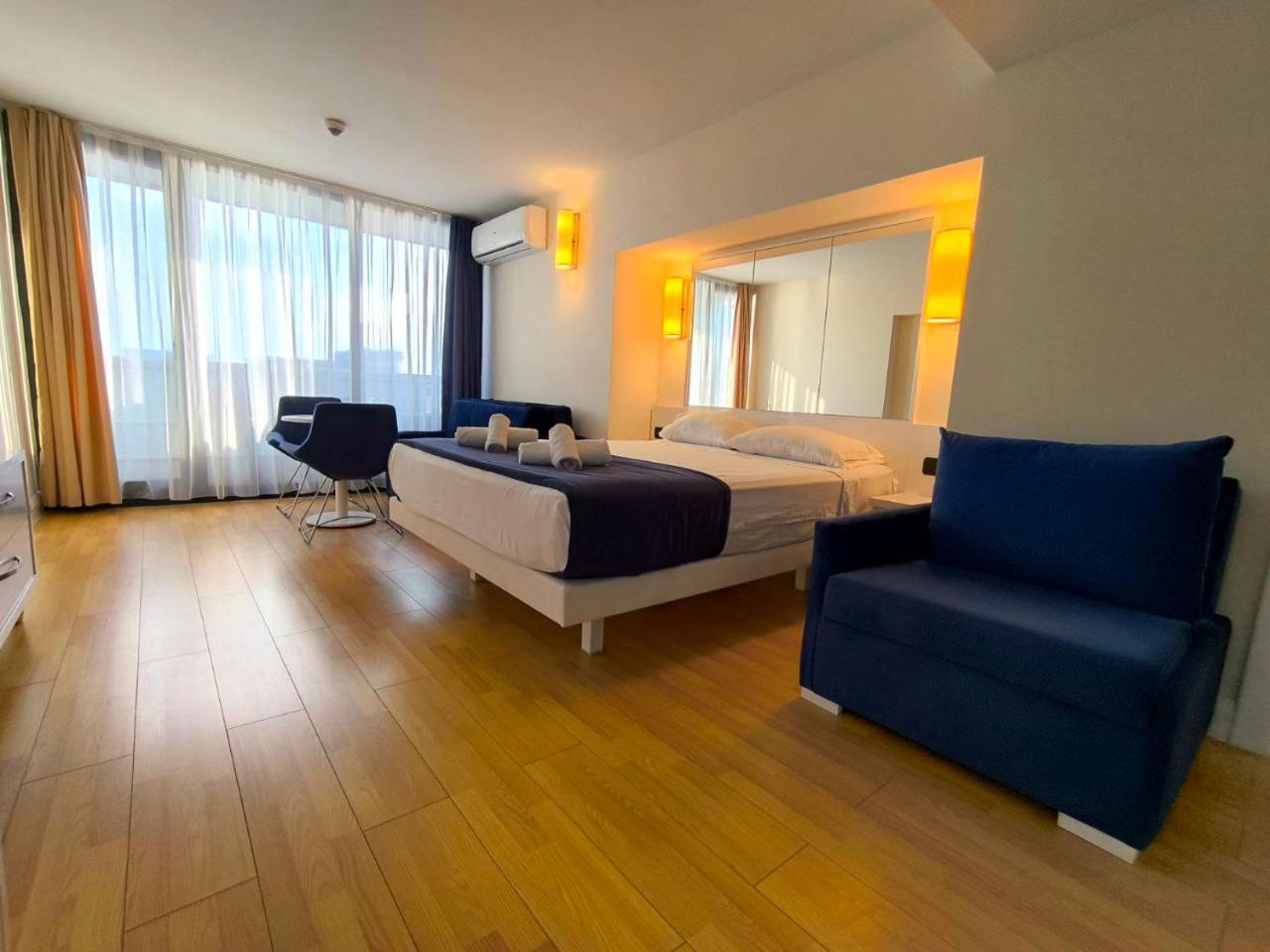 Orbi-City Batumi Apartments Sea View Екстериор снимка